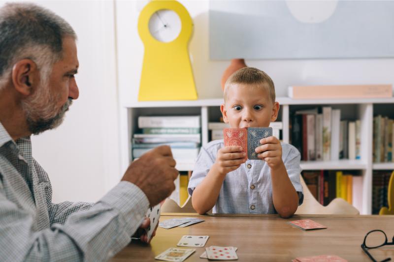 Les activit&eacute;s d'&eacute;veil petite enfance essentielles au d&eacute;veloppement harmonieux