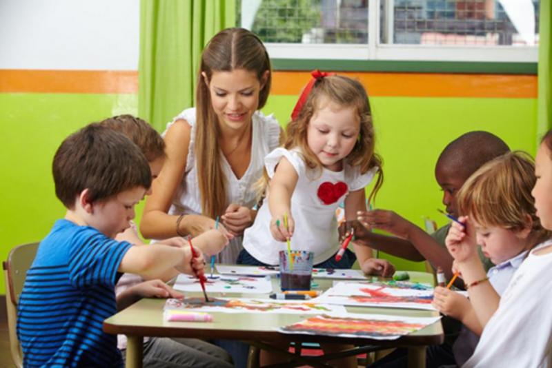 Sociabilisation de l'enfant en cr&egrave;che, un apprentissage essentiel